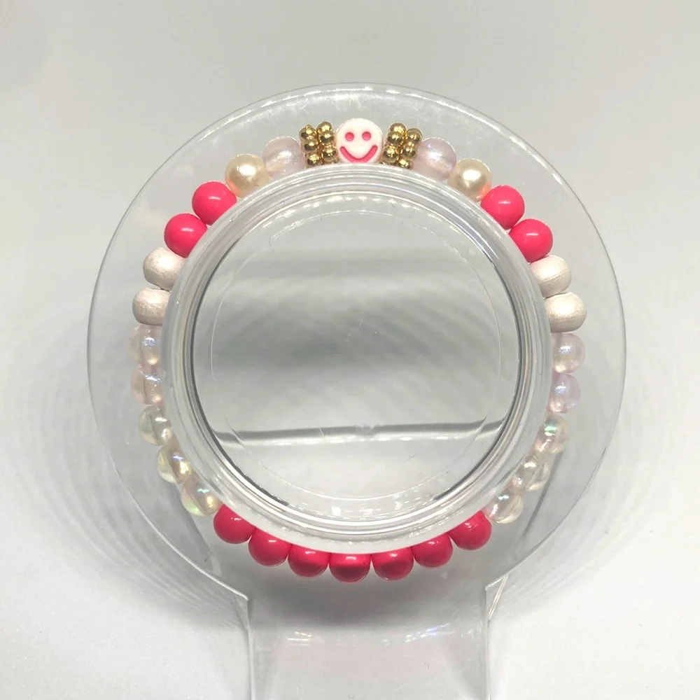 Pink Bracelet 💕 - Picture 2 of 2